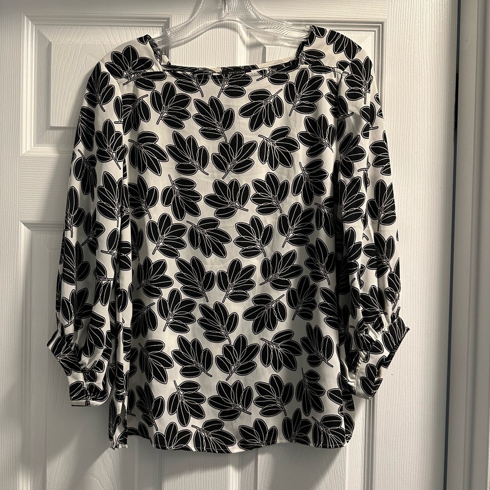 Ann Taylor Factory Monochrome Leaf Pattern Blouse